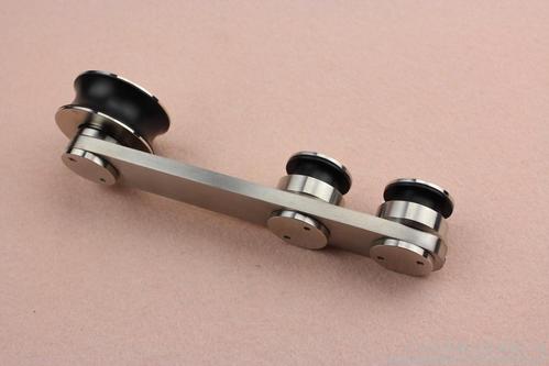 承重150kg 02玻璃滚滑门用吊轮推拉门滑轮系统解析