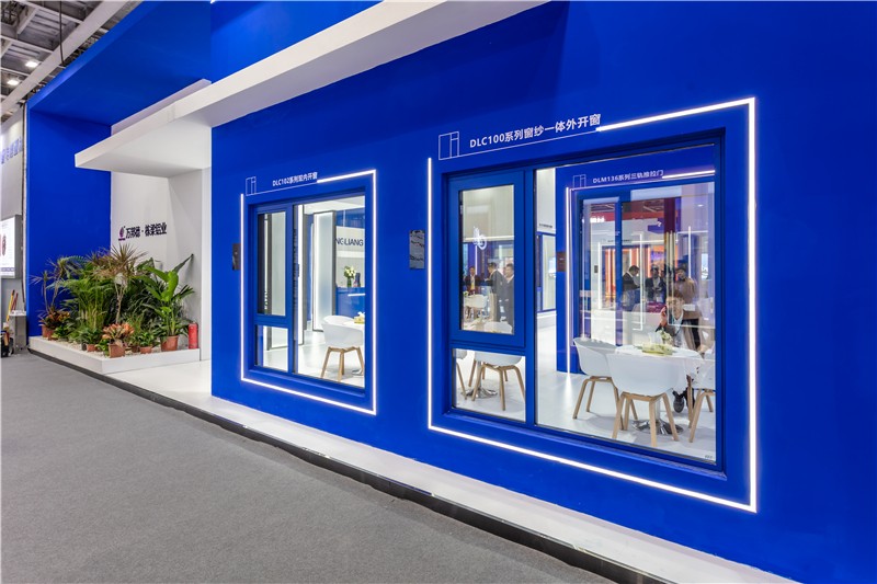 第30届门窗幕墙新产品展 栋梁铝业展台风采及亮点产品
